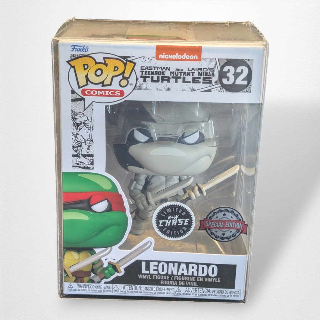 TNMT Leonardo 32 B&W CHASE Pop - Pop Culture Larrikin 